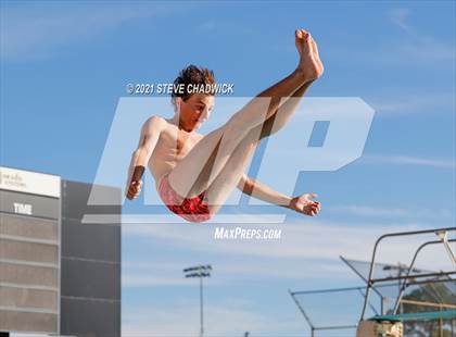 Thumbnail 3 in AIA Division I,III Diving Semifinals photogallery.