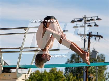 Thumbnail 2 in AIA Division I,III Diving Semifinals photogallery.