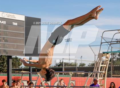 Thumbnail 3 in AIA Division I,III Diving Semifinals photogallery.