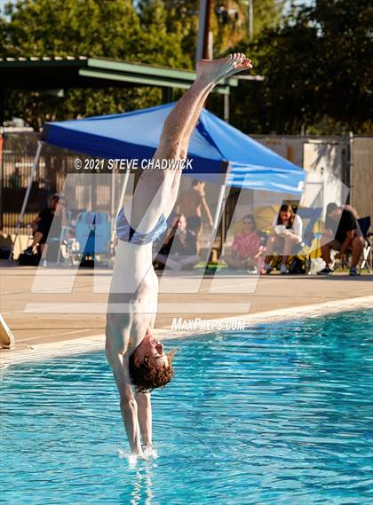 Thumbnail 3 in AIA Division I,III Diving Semifinals photogallery.