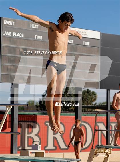 Thumbnail 3 in AIA Division I,III Diving Semifinals photogallery.