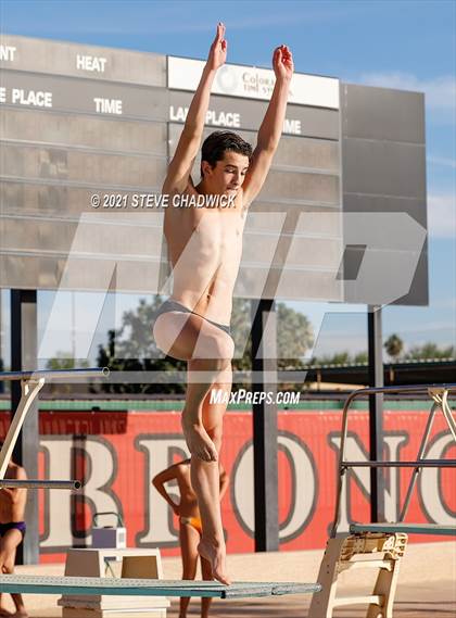 Thumbnail 2 in AIA Division I,III Diving Semifinals photogallery.