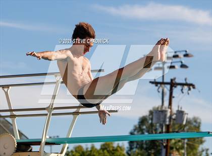 Thumbnail 1 in AIA Division I,III Diving Semifinals photogallery.