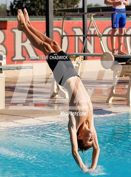 Thumbnail 3 in AIA Division I,III Diving Semifinals photogallery.