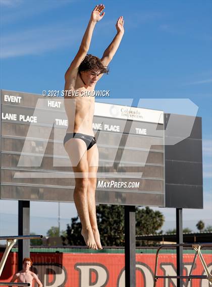 Thumbnail 2 in AIA Division I,III Diving Semifinals photogallery.