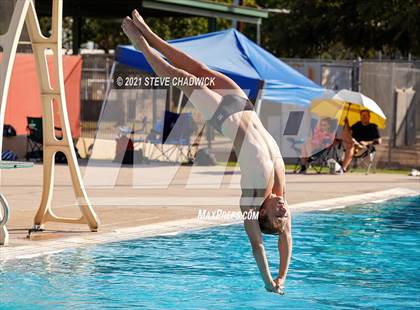 Thumbnail 2 in AIA Division I,III Diving Semifinals photogallery.