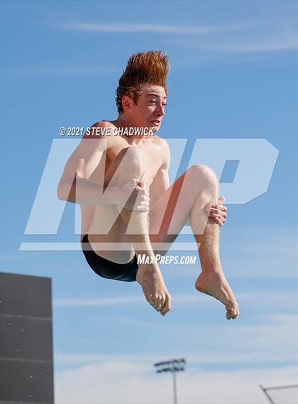 Thumbnail 3 in AIA Division I,III Diving Semifinals photogallery.