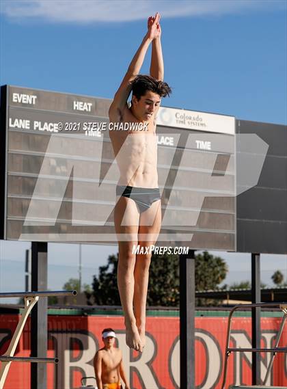 Thumbnail 3 in AIA Division I,III Diving Semifinals photogallery.