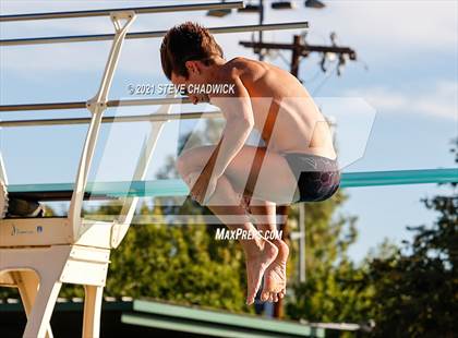 Thumbnail 1 in AIA Division I,III Diving Semifinals photogallery.