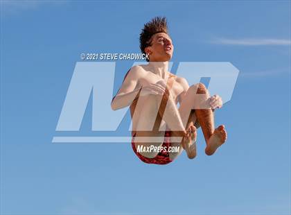 Thumbnail 3 in AIA Division I,III Diving Semifinals photogallery.