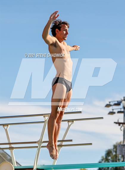 Thumbnail 1 in AIA Division I,III Diving Semifinals photogallery.