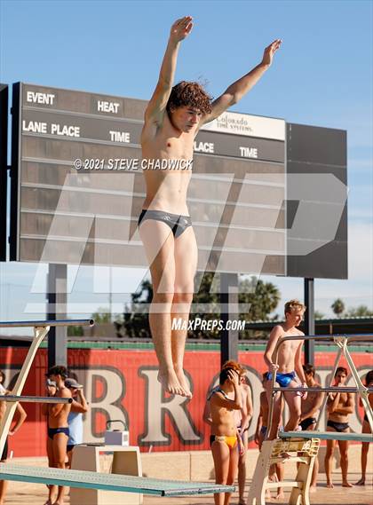Thumbnail 2 in AIA Division I,III Diving Semifinals photogallery.