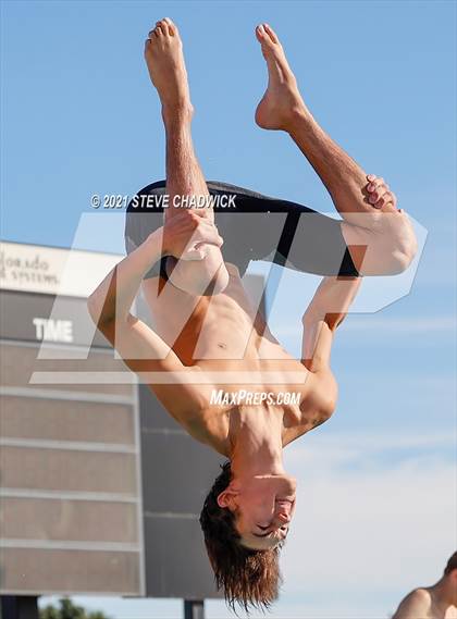 Thumbnail 2 in AIA Division I,III Diving Semifinals photogallery.