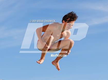 Thumbnail 2 in AIA Division I,III Diving Semifinals photogallery.