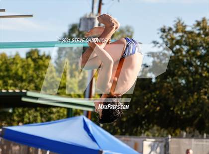 Thumbnail 3 in AIA Division I,III Diving Semifinals photogallery.