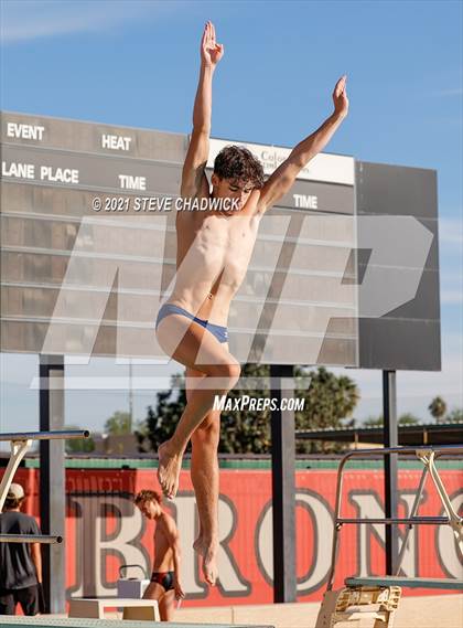 Thumbnail 1 in AIA Division I,III Diving Semifinals photogallery.