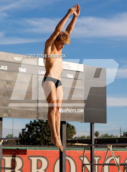 Thumbnail 3 in AIA Division I,III Diving Semifinals photogallery.