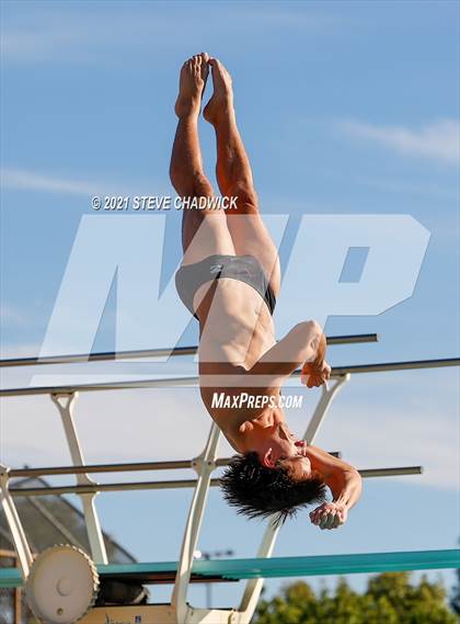 Thumbnail 3 in AIA Division I,III Diving Semifinals photogallery.