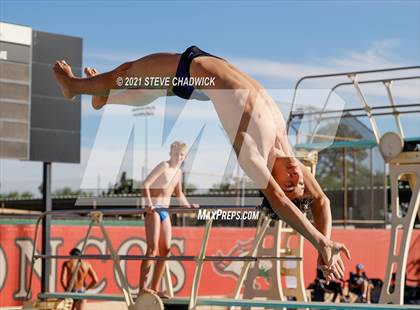 Thumbnail 3 in AIA Division I,III Diving Semifinals photogallery.