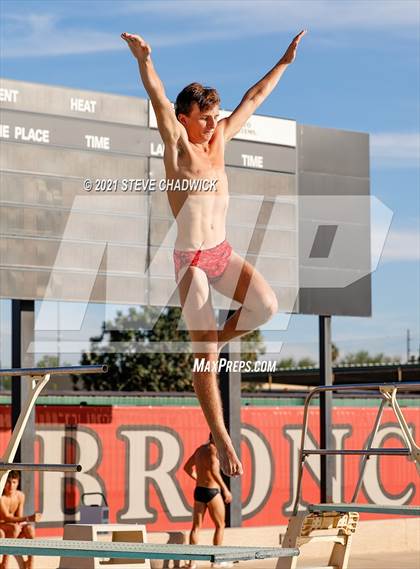 Thumbnail 3 in AIA Division I,III Diving Semifinals photogallery.