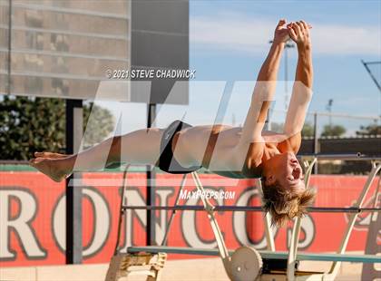 Thumbnail 2 in AIA Division I,III Diving Semifinals photogallery.