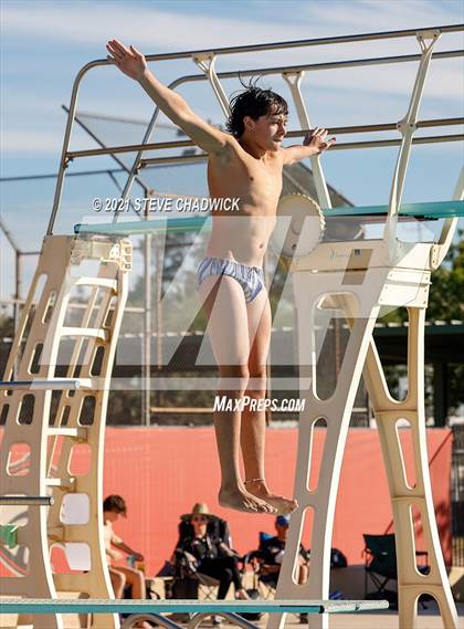 Thumbnail 2 in AIA Division I,III Diving Semifinals photogallery.