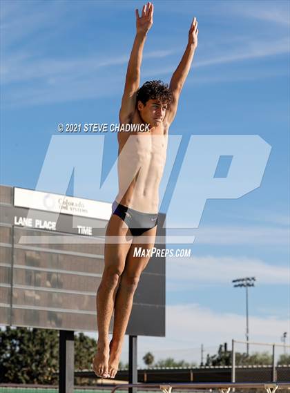 Thumbnail 3 in AIA Division I,III Diving Semifinals photogallery.