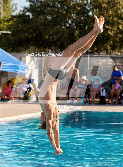 Thumbnail 3 in AIA Division I,III Diving Semifinals photogallery.