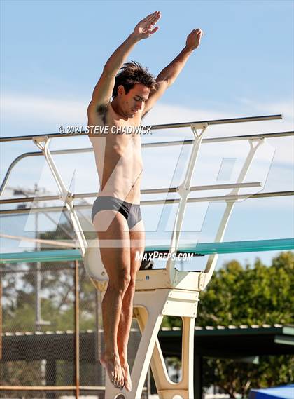 Thumbnail 3 in AIA Division I,III Diving Semifinals photogallery.