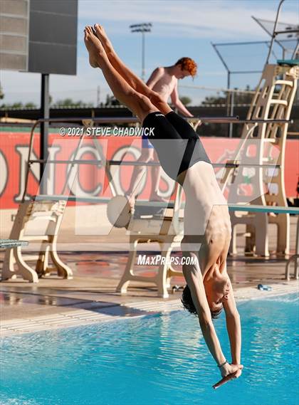 Thumbnail 3 in AIA Division I,III Diving Semifinals photogallery.