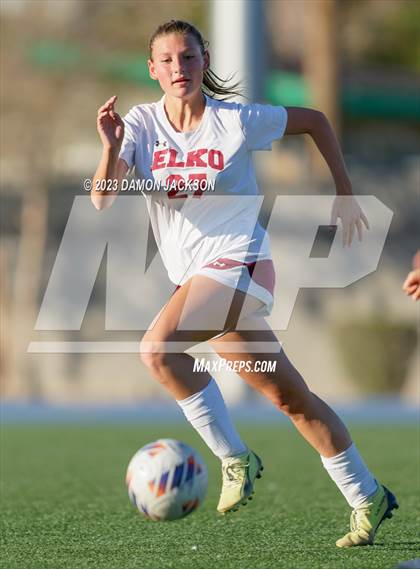 Thumbnail 2 in Pahrump Valley vs Elko (NISS 3A State Playoffs) photogallery.