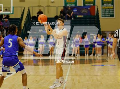 Thumbnail 2 in Port Washington vs. Syosset (NYSPHSAA Section 8 Class 2A Semifinal) photogallery.