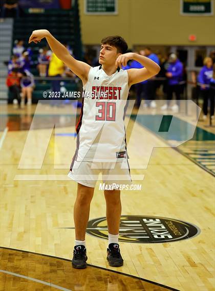 Thumbnail 1 in Port Washington vs. Syosset (NYSPHSAA Section 8 Class 2A Semifinal) photogallery.