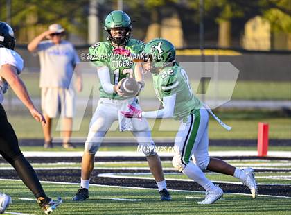 Thumbnail 3 in JV: Shelbyville @ Yorktown photogallery.