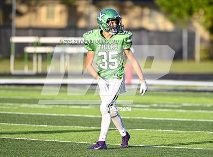 Thumbnail 3 in JV: Shelbyville @ Yorktown photogallery.