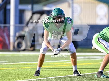 Thumbnail 3 in JV: Shelbyville @ Yorktown photogallery.