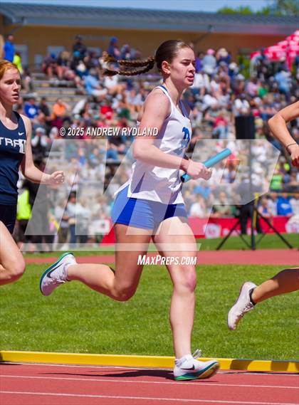 Thumbnail 1 in CHSAA 5A State Championships (4 x 800 Final) photogallery.