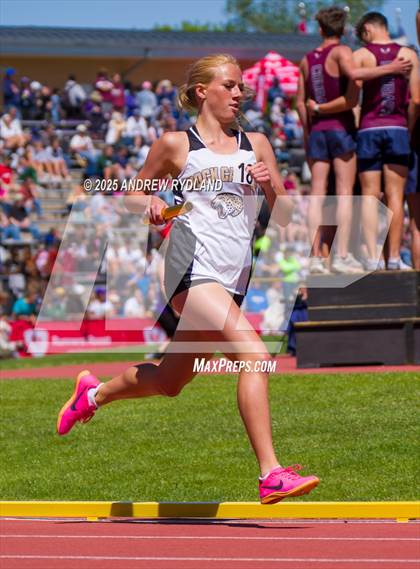 Thumbnail 3 in CHSAA 5A State Championships (4 x 800 Final) photogallery.
