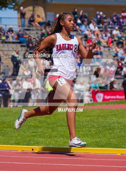 Thumbnail 2 in CHSAA 5A State Championships (4 x 800 Final) photogallery.