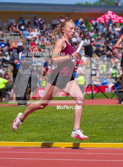 Thumbnail 2 in CHSAA 5A State Championships (4 x 800 Final) photogallery.