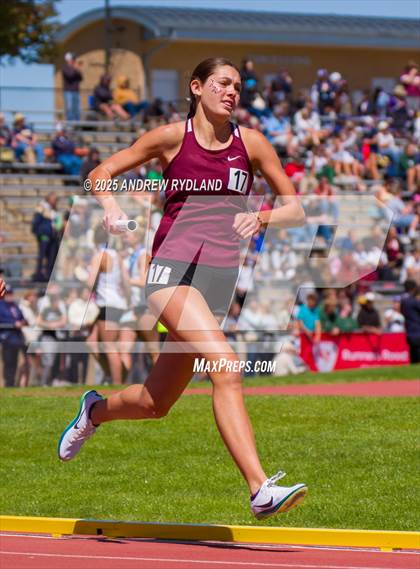 Thumbnail 1 in CHSAA 5A State Championships (4 x 800 Final) photogallery.