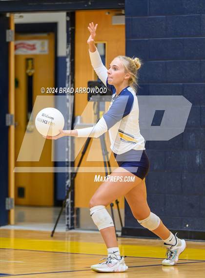 Thumbnail 3 in Alexander Central @ South Iredell photogallery.