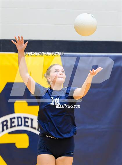 Thumbnail 2 in Alexander Central @ South Iredell photogallery.