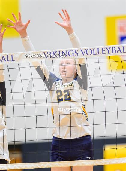 Thumbnail 3 in Alexander Central @ South Iredell photogallery.