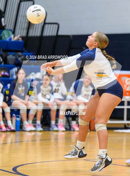 Thumbnail 3 in Alexander Central @ South Iredell photogallery.