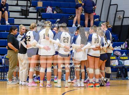 Thumbnail 1 in Alexander Central @ South Iredell photogallery.