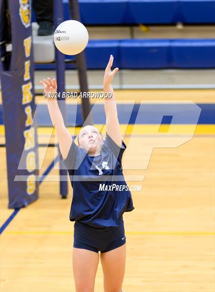 Thumbnail 2 in Alexander Central @ South Iredell photogallery.