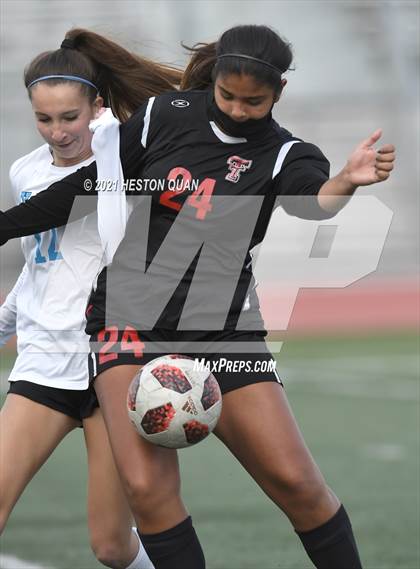 Thumbnail 2 in Villa Park @ Tustin photogallery.