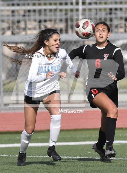 Thumbnail 1 in Villa Park @ Tustin photogallery.