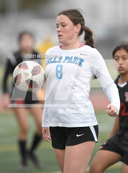 Thumbnail 2 in Villa Park @ Tustin photogallery.